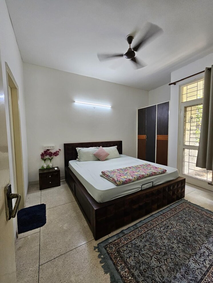 Bedroom, rwa-residential-society 4 Bedroom 3000 Sq.Ft. Builder Floor In Sector 40 Gurgaon 8850422