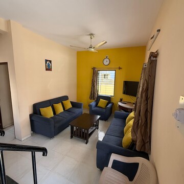 Team Area in 3 BHK Apartment at Orchid Flora, Vemali – for Rent