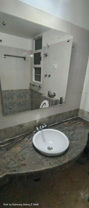 Bathroom in 3 BHK Apartment at Sitapur Road – for Rent