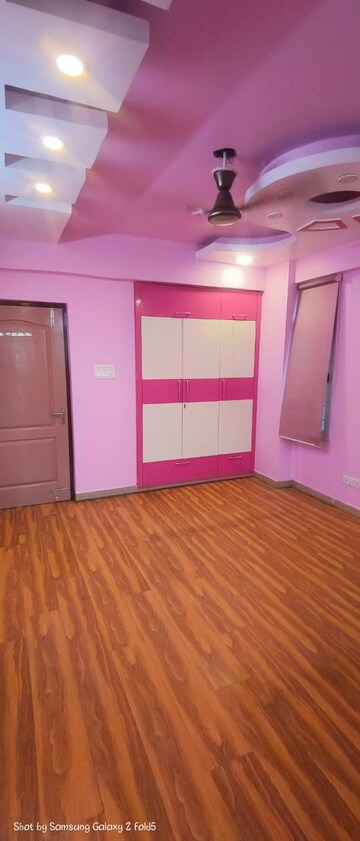 Bedroom in 3 BHK Apartment at Sitapur Road – for Rent