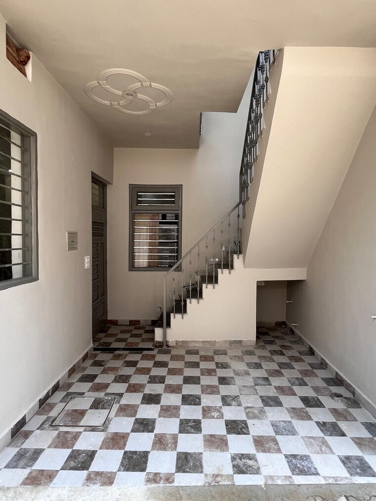 undefined, sector 125 4 Bedroom 90 Sq.Yd. Independent House In Sector 125 Mohali 8850445