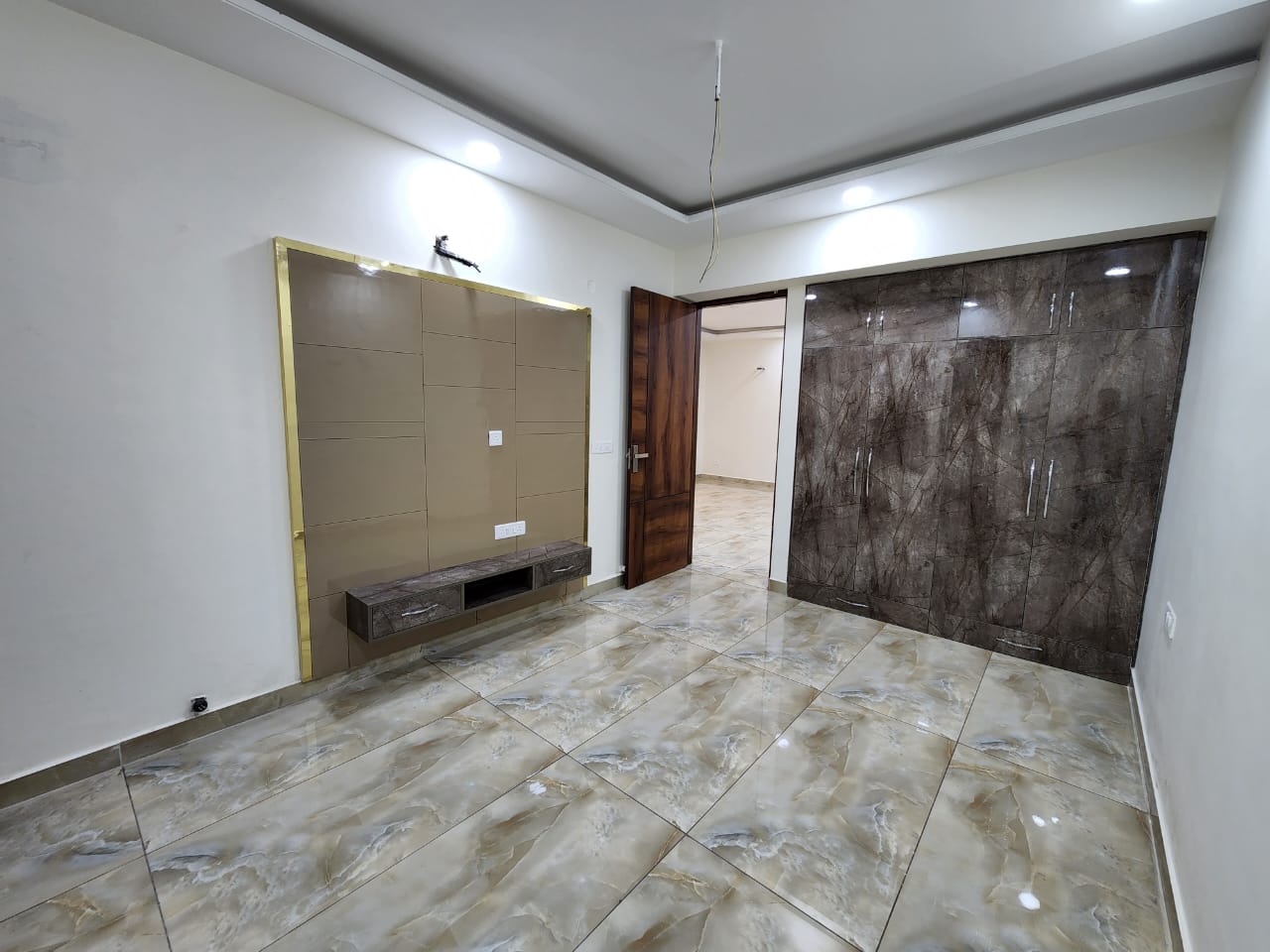 3 BHK Apartment For Rent in Dhakoli