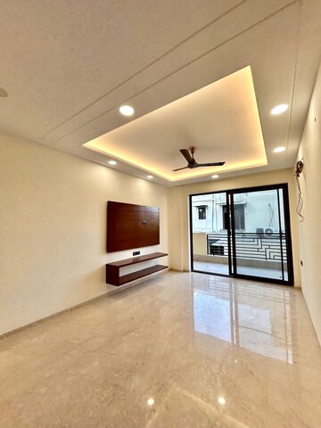 Room in 4 BHK Builder Floor at RWA Surya Vihar, Sector 21 – for Sale