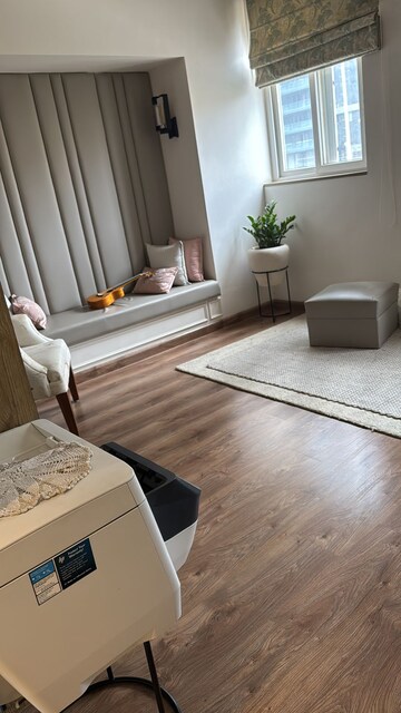 Master Bedroom in 4 BHK Builder Floor at Emaar Emrald Floors Select, Sector 65 – for Rent