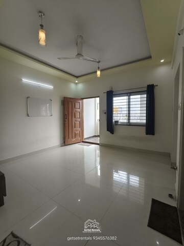 Room in 2 BHK Builder Floor at Kasavanahalli – for Rent