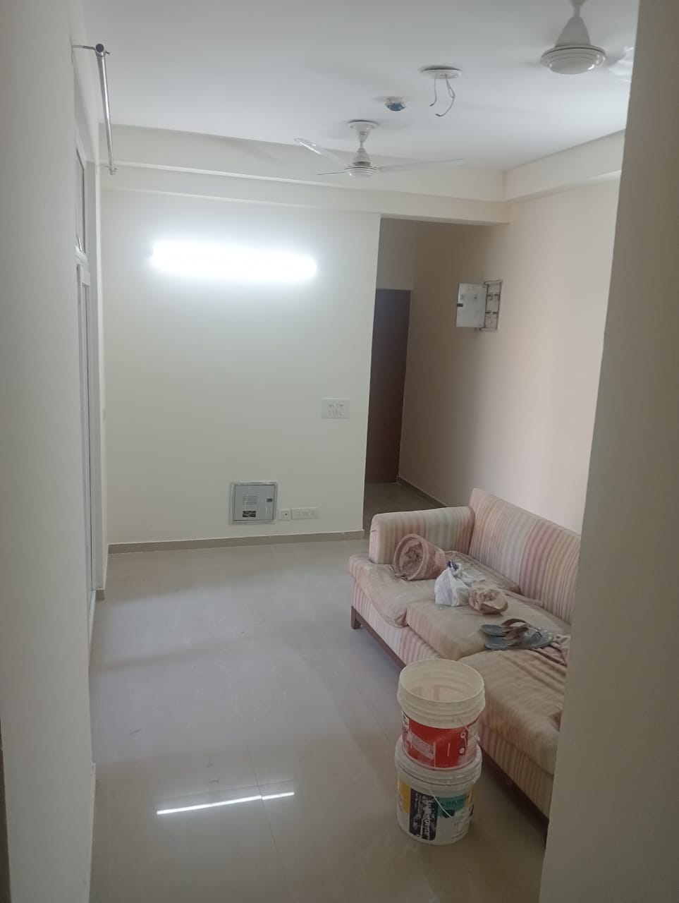 2 BHK Apartment For Rent in Mahagun Mywoods