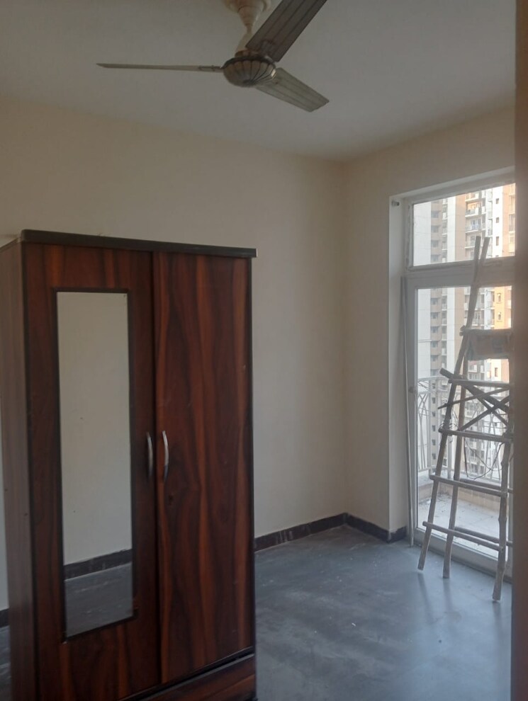 Room, mahagun-mywoods 2 Bedroom 960 Sq.Ft. Apartment In Sector 16c Greater Noida Greater Noida 8850516