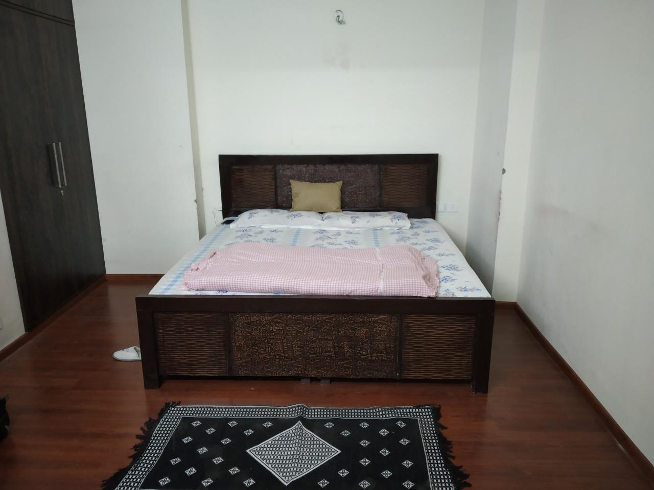 4 BHK + Servant Room Apartment For Rent in Prateek Stylome