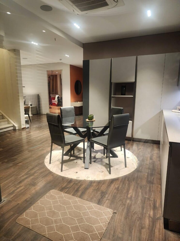 Gym, lower parel Commercial Office Space 6000 Sq.Ft. In Lower Parel Mumbai 8850517