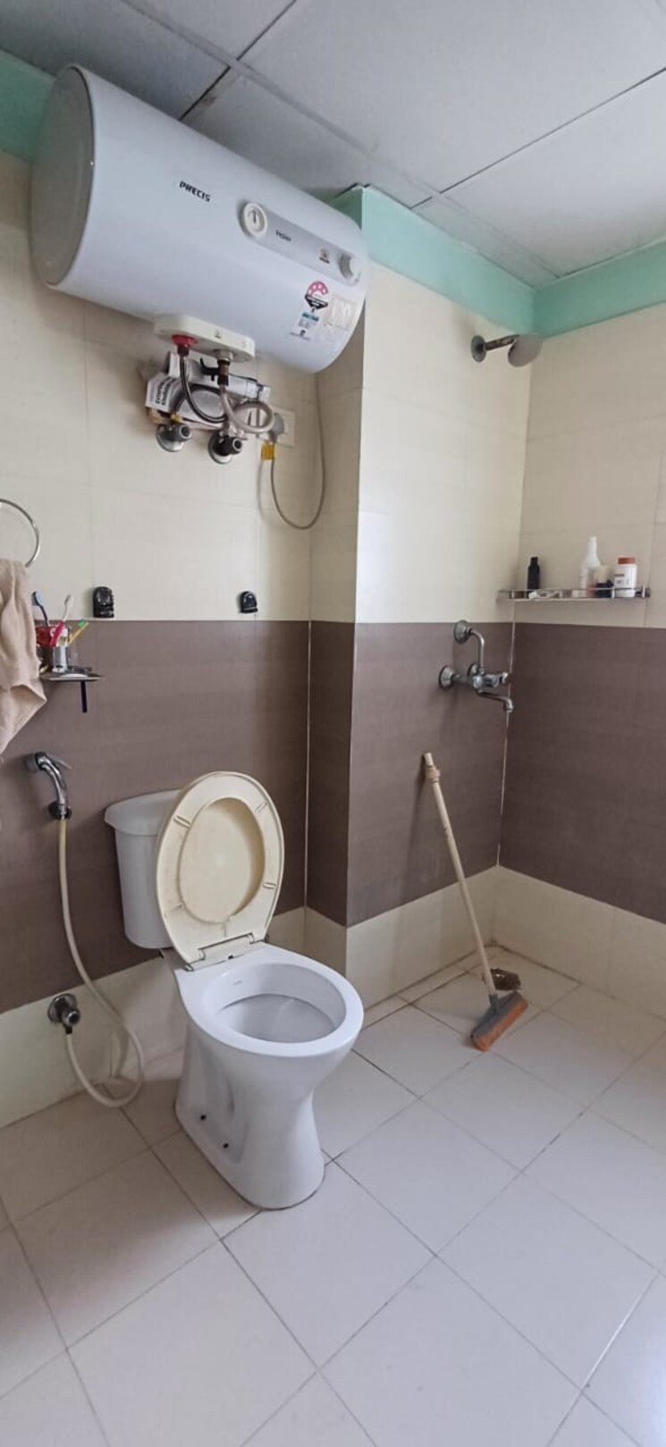 Bathroom, maxblis-white-house 2 Bedroom 990 Sq.Ft. Apartment In Sector 75 Noida 8850540
