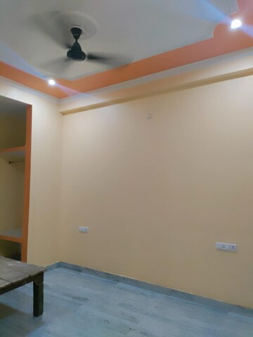 Room in 2 BHK Independent House at Kursi Road – for Rent