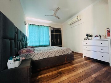 Bedroom in 2 BHK Apartment at Unitech Fresco, Sector 50 – for Rent