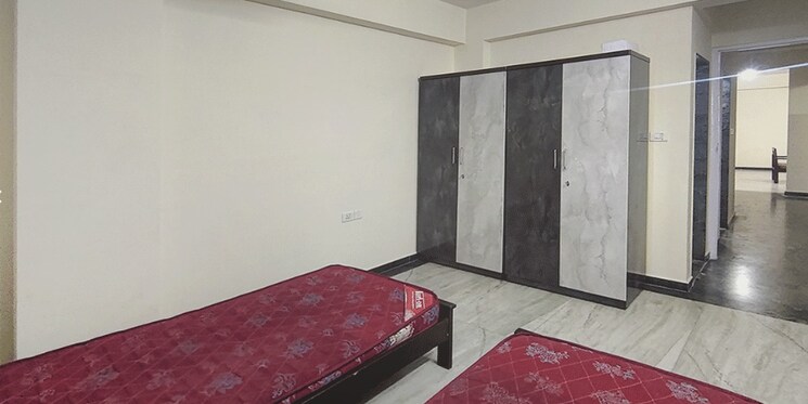 Room, thane west Pg For Boys In Thane West 8850546