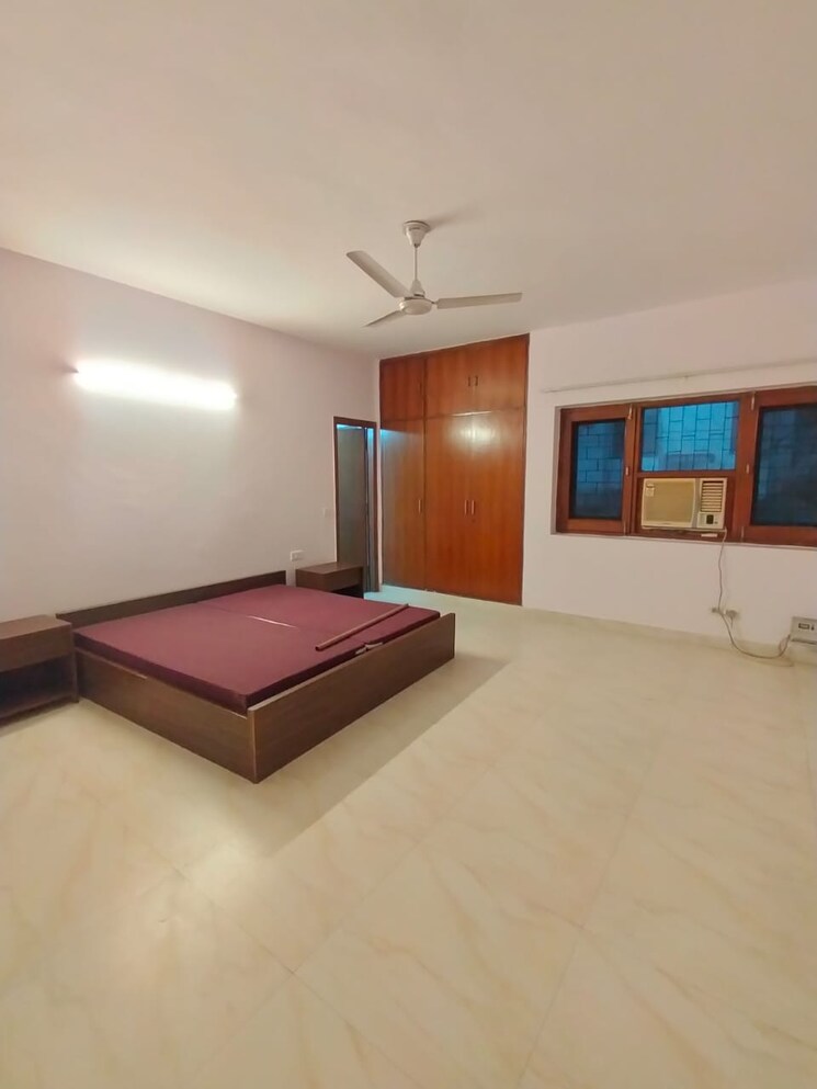 Bedroom, defence colony 3 Bedroom 2100 Sq.Ft. Apartment In Defence Colony Delhi 8850571