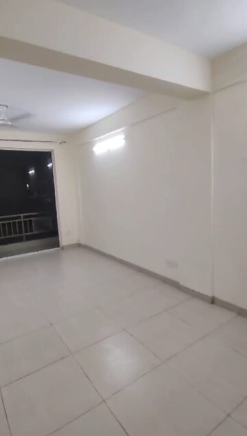 Room in 2.5 BHK Independent House at Wave Prime Floors, Wave City – for Rent