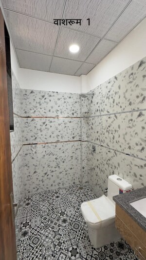 Bathroom in 3 BHK Builder Floor at Shouryapuram, Lal Kuan – for Sale