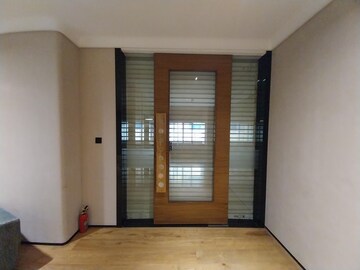 Room in  Office Space at Poonam Chambers Worli, Worli – for Rent