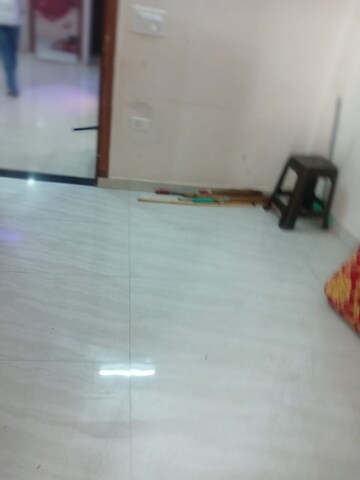 Room in 3 BHK Builder Floor at Dwarka Mor – for Rent