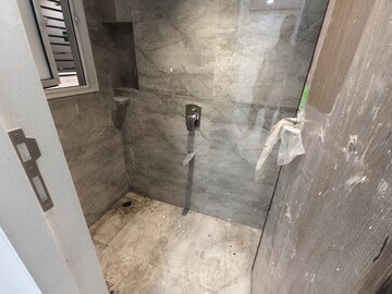 Bathroom in 1 BHK Apartment at Nahar Amaryllis Towers and Plaza, Chandivali – for Rent