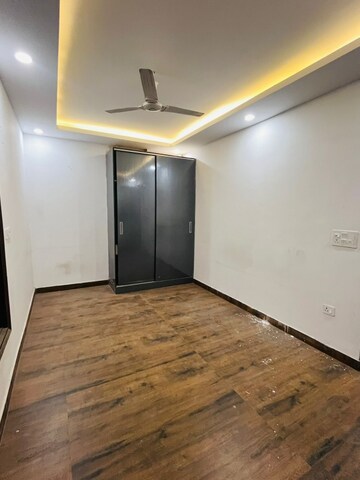 Room in 3 BHK Builder Floor at Saket – for Rent