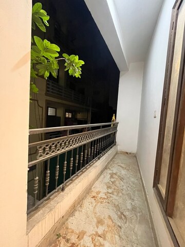 Balcony in 3 BHK Builder Floor at Saket – for Rent