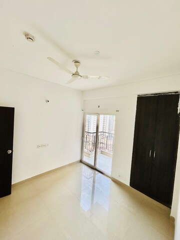 Room in 3.5 BHK Apartment at ATS Nobility, Sector 4 Greater Noida – for Sale