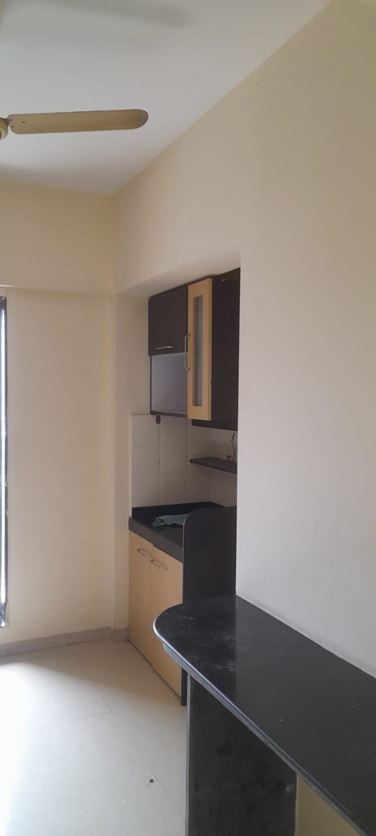 Room, raunak-tower 2 Bedroom 850 Sq.Ft. Apartment In Pokhran Road No One Thane 8850702