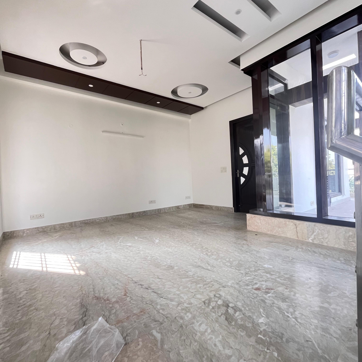 6+ BHK + Extra Room Villa For Sale in RWA Apartments Sector 41