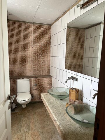 Bathroom in 3 BHK Apartment at Unitech Uniworld Gardens, Sector 47 – for Rent