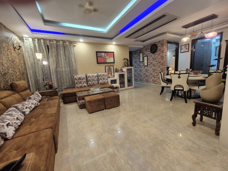 Gym, mi-rustle-court 3.5 Bedroom 2350 Sq.Ft. Apartment In Gomti Nagar Lucknow 8850737