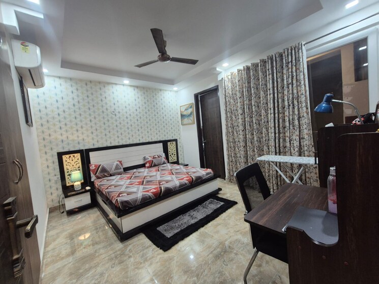 Bedroom, mi-rustle-court 3.5 Bedroom 2350 Sq.Ft. Apartment In Gomti Nagar Lucknow 8850737