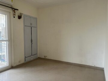 Room in 3 BHK Apartment at Bestech Park View City 2, Sector 49 – for Rent