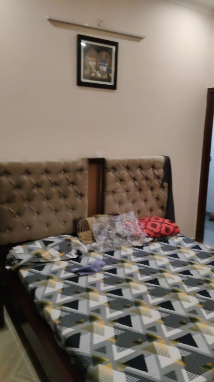 Bedroom, sector 37 3 Bedroom 250 Sq.Ft. Builder Floor In Sector 37 Faridabad 8850798