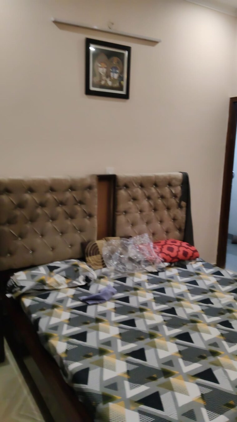 Bedroom, sector 37 3 Bedroom 250 Sq.Ft. Builder Floor In Sector 37 Faridabad 8850798