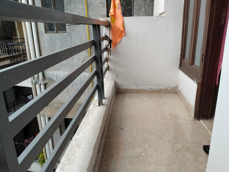 Balcony, sarvapriya vihar 3 Bedroom 950 Sq.Ft. Builder Floor In Sarvapriya Vihar Delhi 8850797