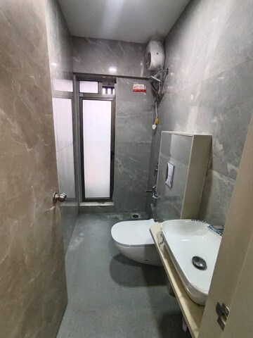 Bathroom in 2 BHK Apartment at Azad Nagar – for Rent