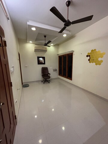 Room in 2 BHK Independent House at Madurai Road – for Rent