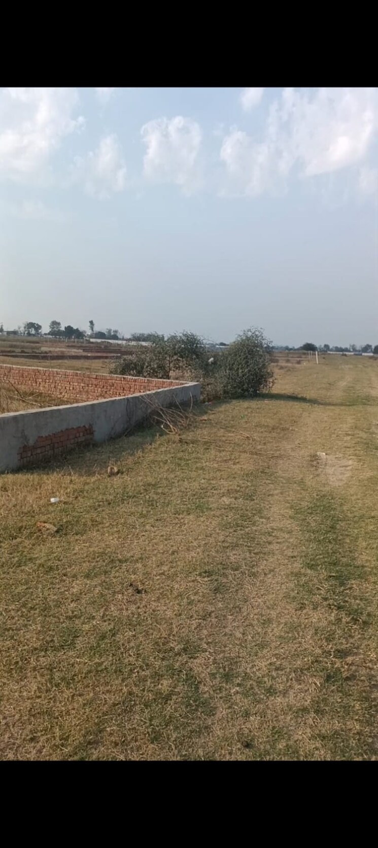 undefined, jewar  300 Sq.Yd. Plot In Jewar Greater Noida 8850786