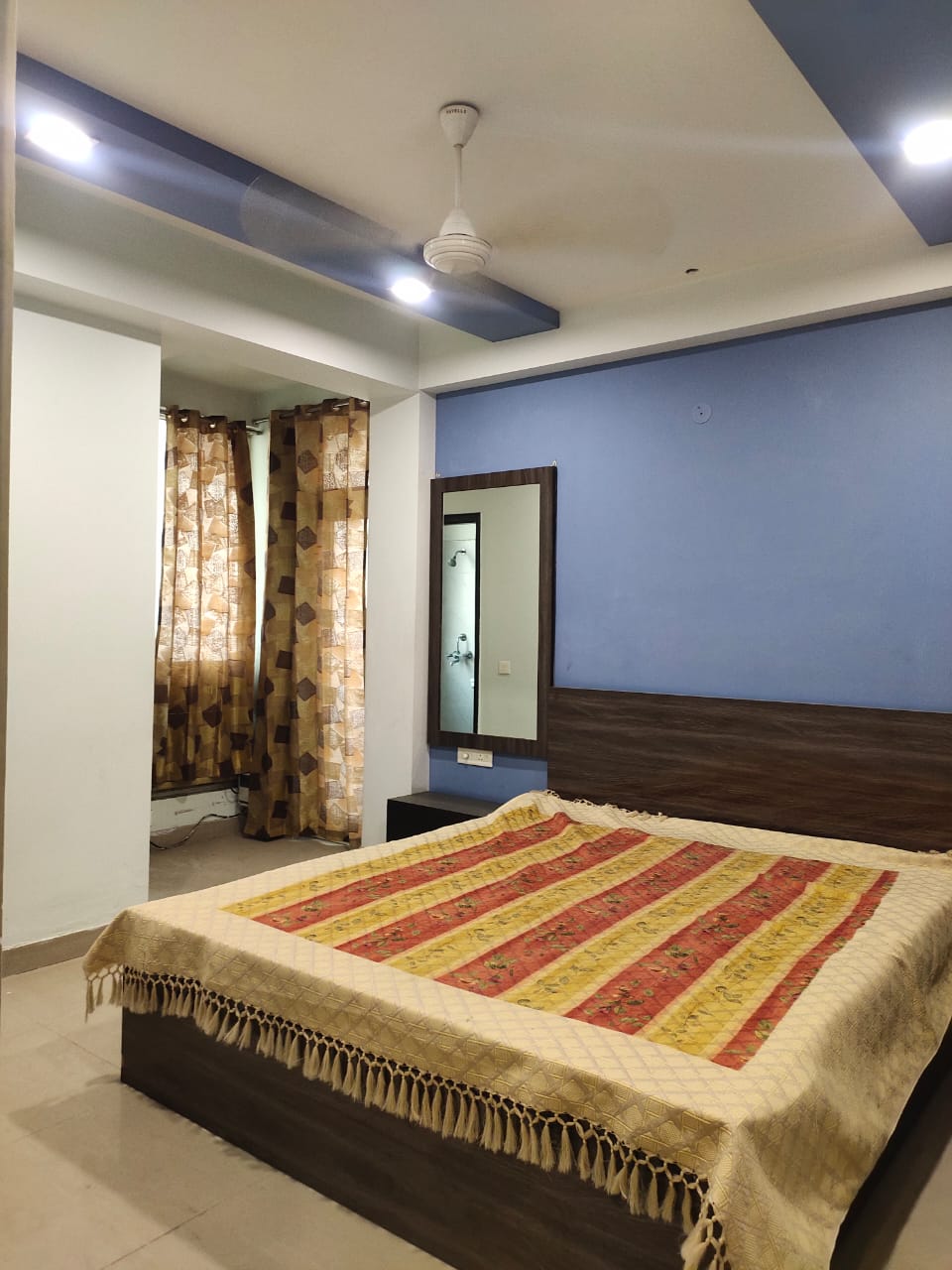 2 BHK + Extra Room Apartment For Sale in Ramprastha Pearl Court