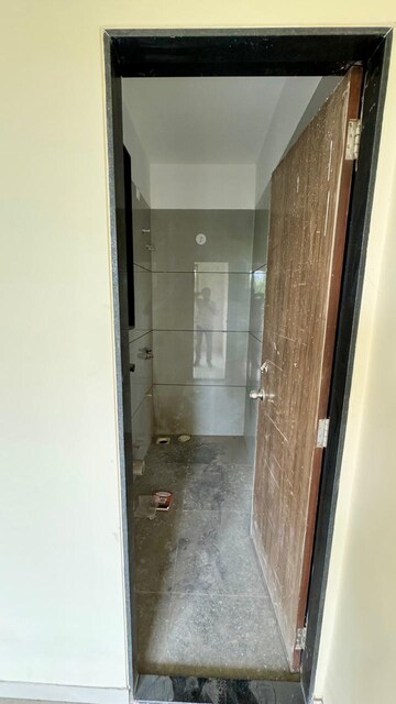 Bathroom in 1 BHK Apartment at Chembur – for Rent
