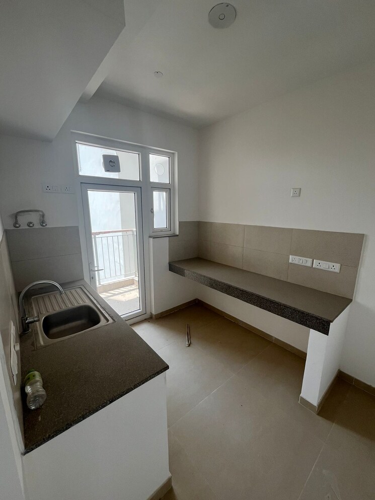 Kitchen, solutrean-caladium 3 Bedroom 1880 Sq.Ft. Apartment In Sector 109 Gurgaon 8850835