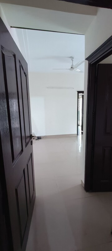 Balcony in 2.5 BHK Apartment at Jm Orchid, Sector 76 – for Rent
