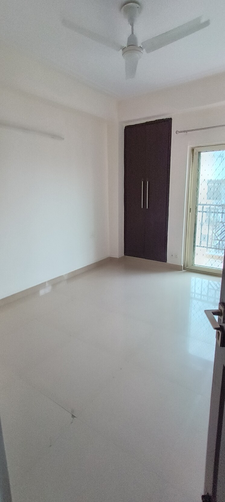Room, jm-orchid 2.5 Bedroom 970 Sq.Ft. Apartment In Sector 76 Noida 8850855