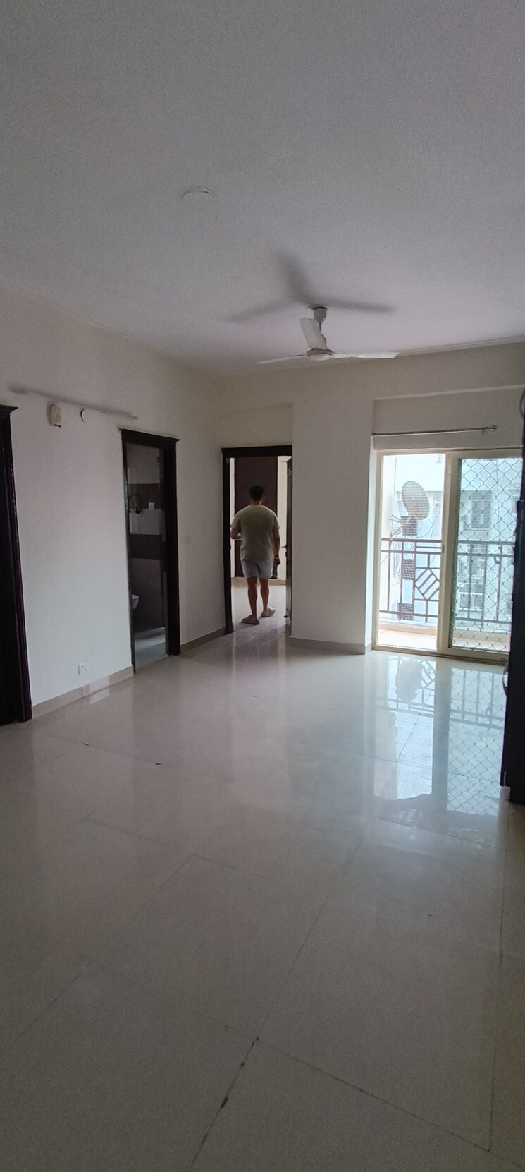 Room, jm-orchid 2.5 Bedroom 970 Sq.Ft. Apartment In Sector 76 Noida 8850855