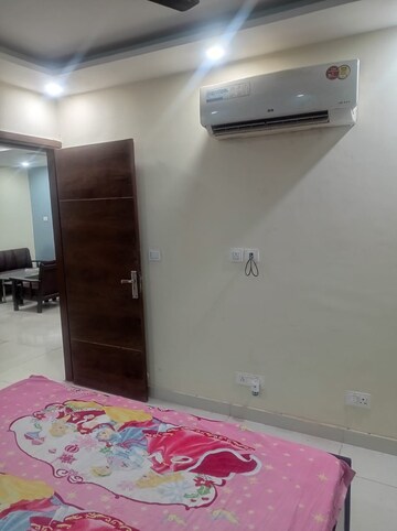 Furnished Amenities in 3 BHK Builder Floor at Motia Blue Ridge, Dhakoli – for Rent