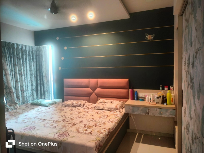 2 BHK + Extra Room Apartment For Sale in Kalpataru Paramount