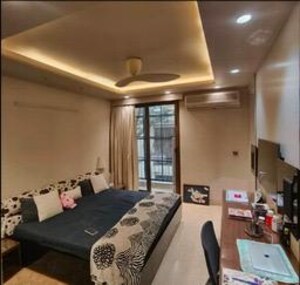 Bedroom in 3 BHK Builder Floor at Green Park – for Sale