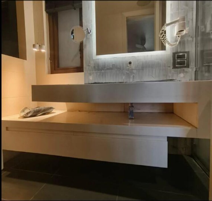 Attached Bathroom, green park 3 Bedroom 2799 Sq.Ft. Builder Floor In Green Park Delhi 8850999