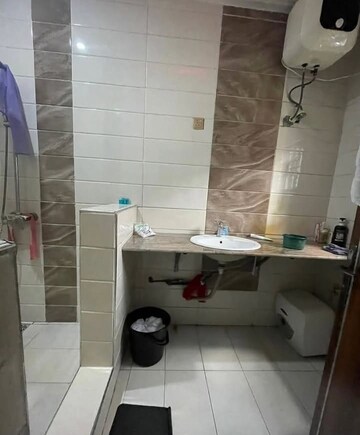 Bathroom in 2 BHK Builder Floor at Sector 31 – for Rent