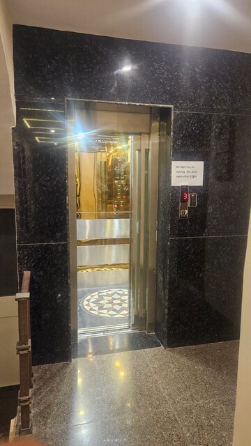 Building Lobby in 1 BHK Apartment at DLF Pink Town House, Dlf City Phase 3 – for Rent